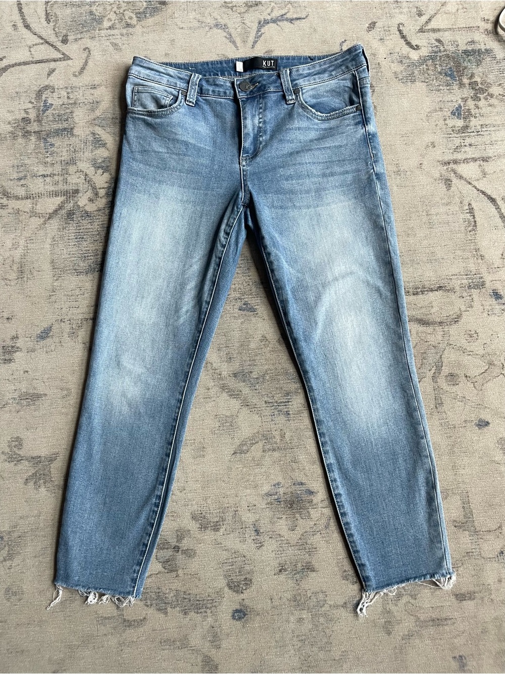 Kut From The Kloth Connie Skinny Crop Jeans Size 6 Light Wash Raw Hem Stretch